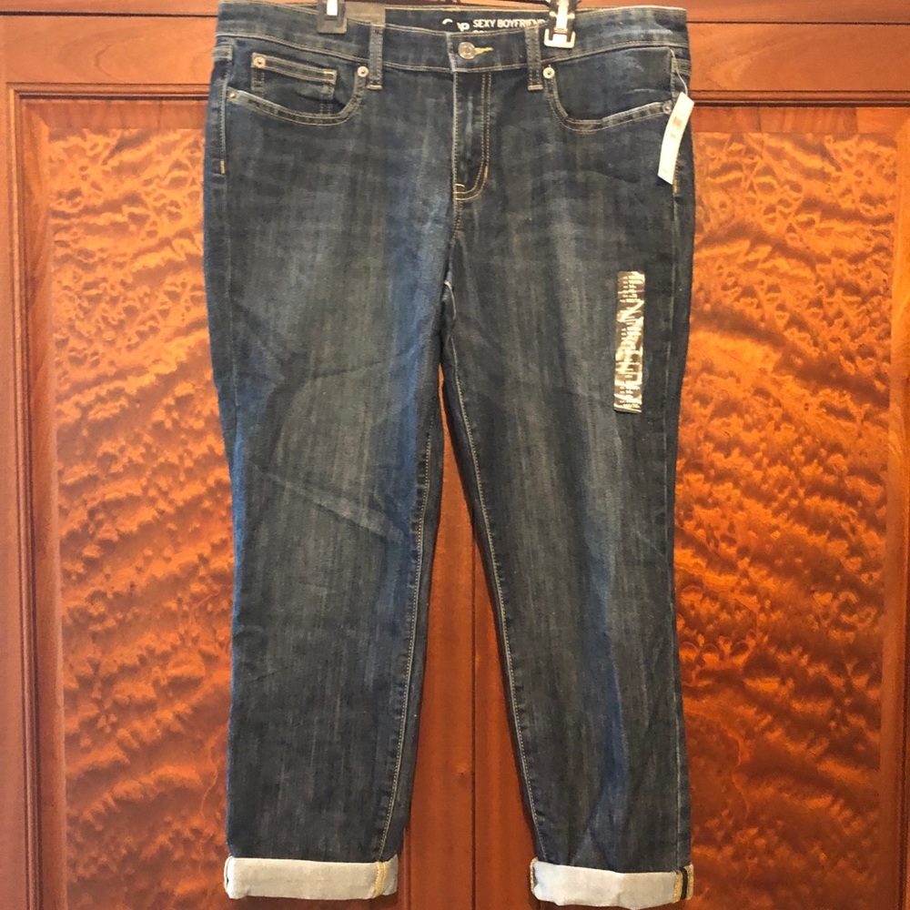 Gap sexy boyfriend jean NWT 10/30R